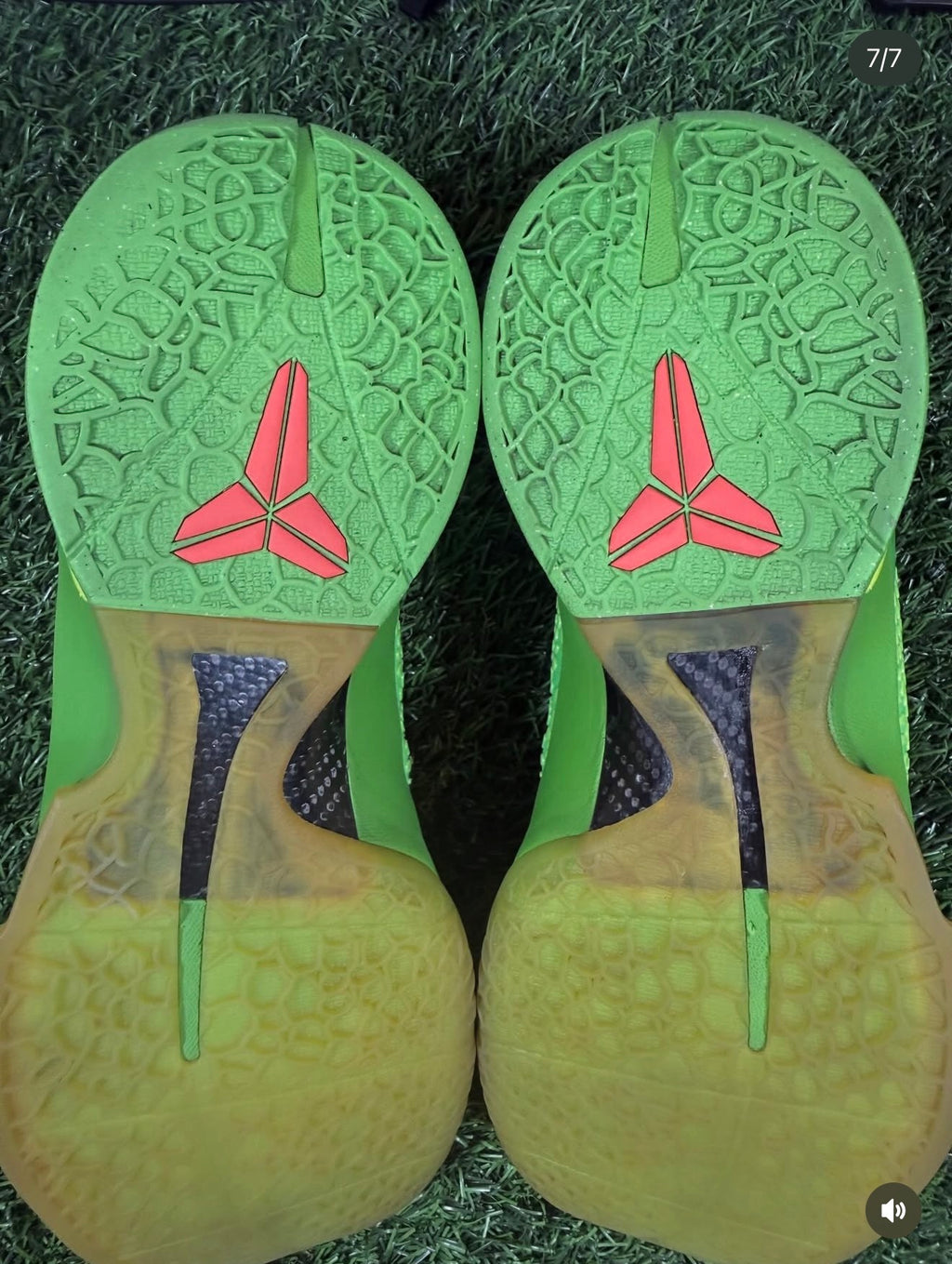 Kobe 6 Protro “Grinch” (Size 15)