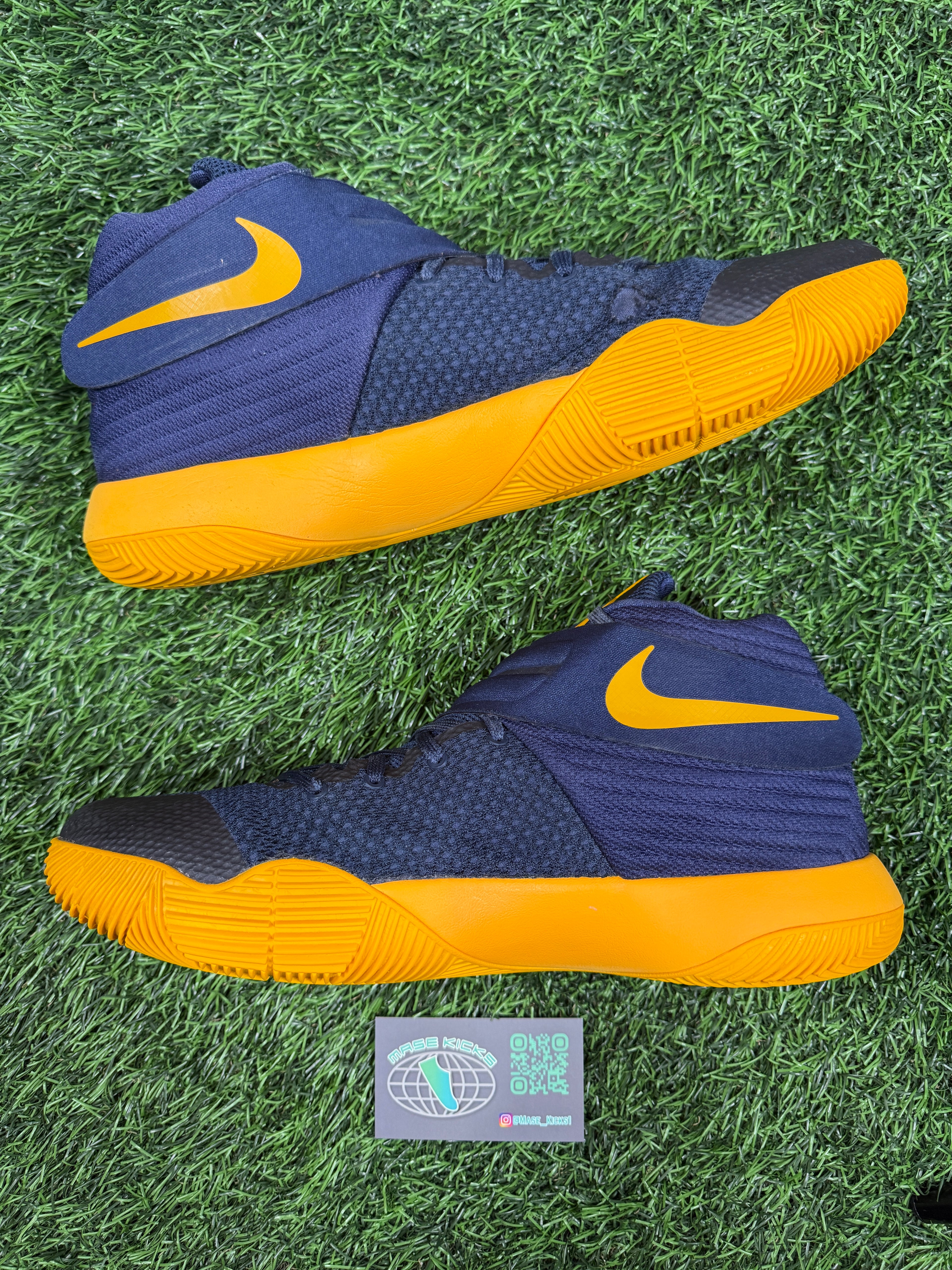 Kyrie 2 “Cavs” (Size 11.5)