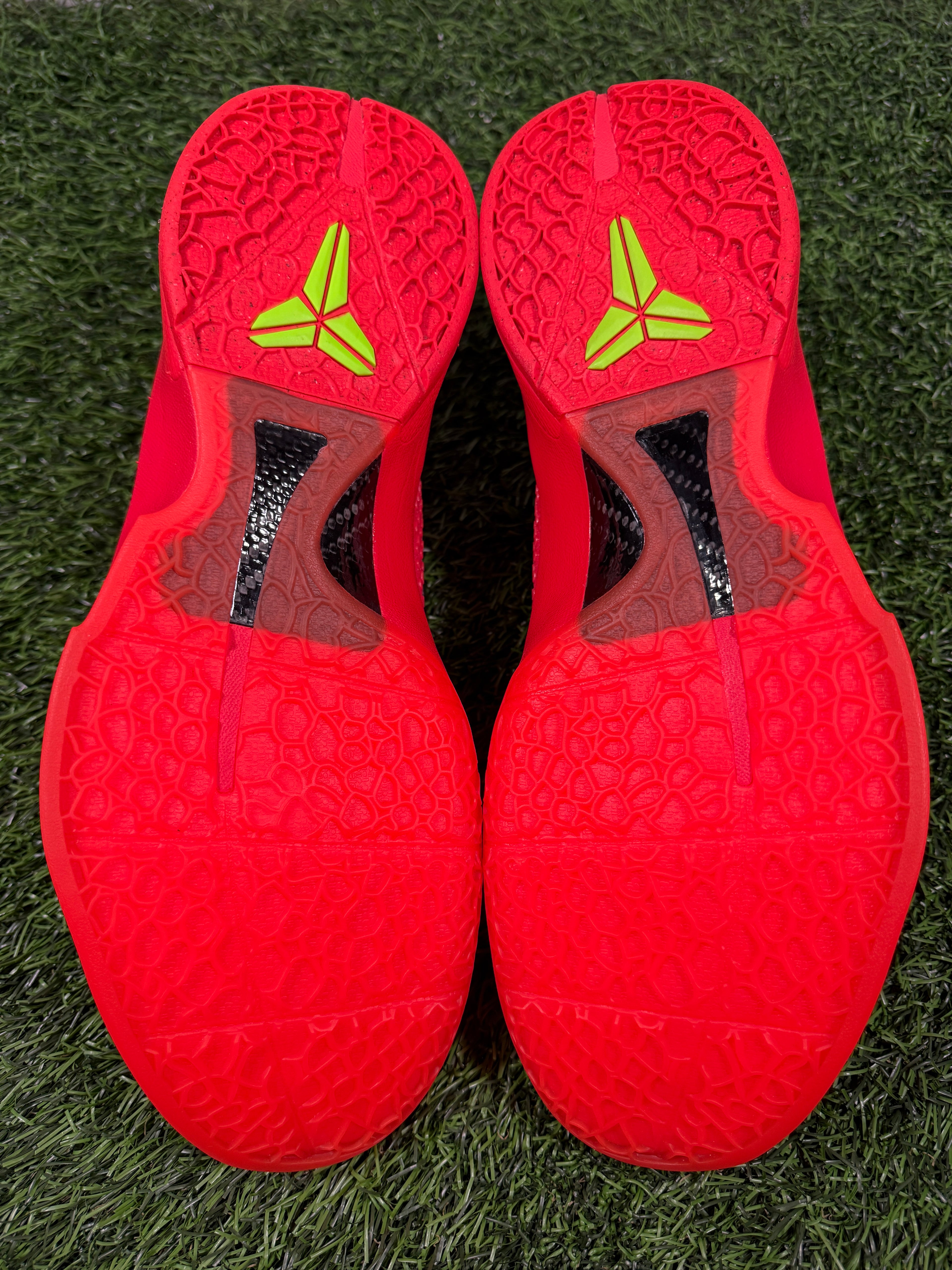 Kobe 6 “Reverse Grinch” (Size 14)
