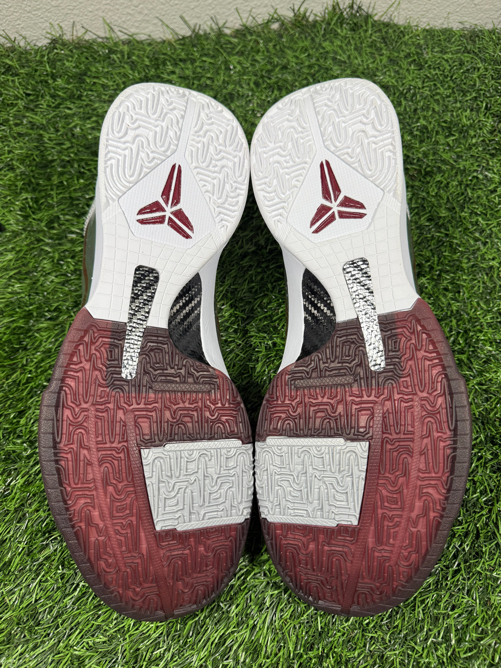 Kobe 5 “Lower Merion” (Size 14)