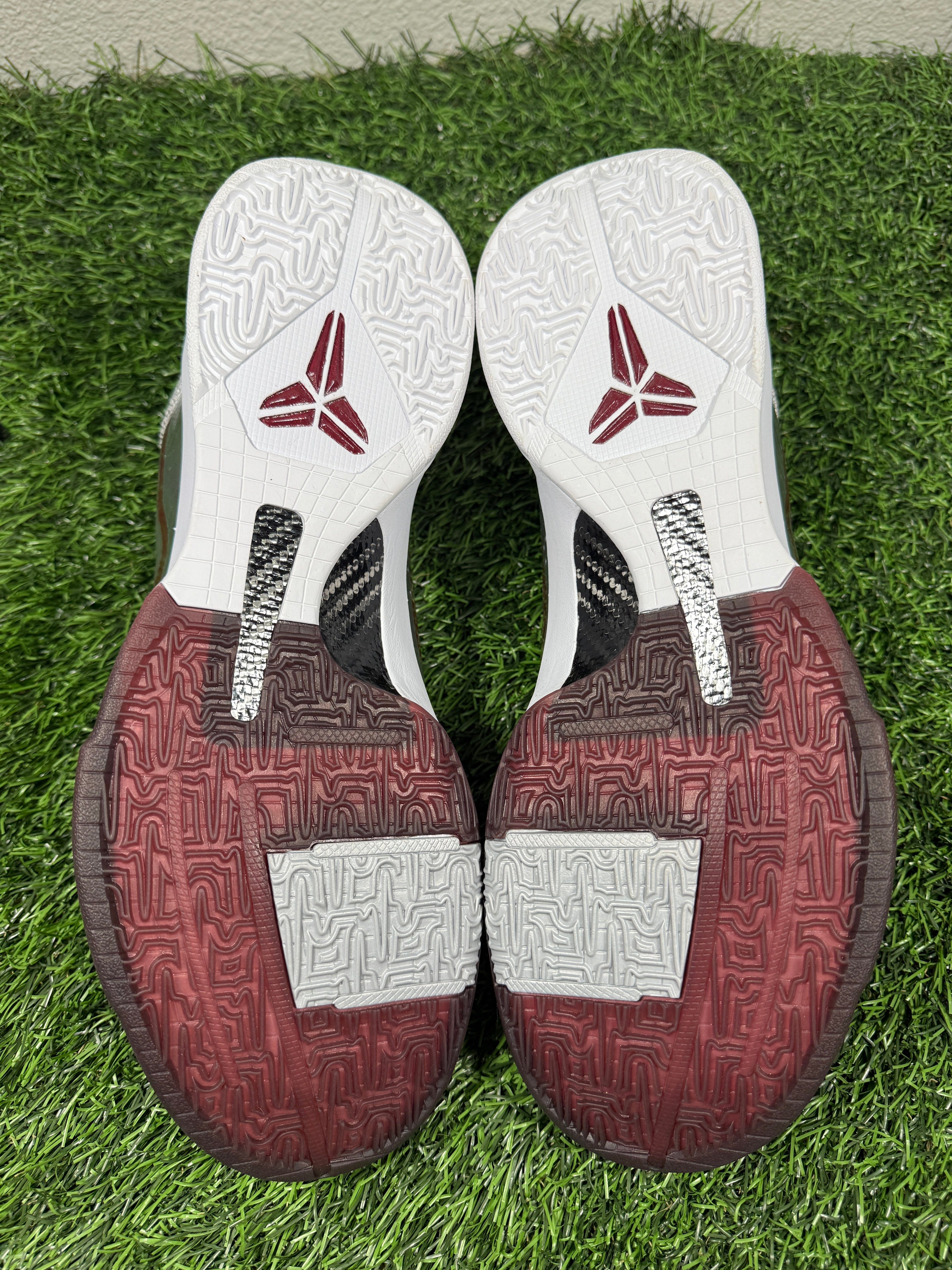 Kobe 5 “Lower Merion” (Size 14)