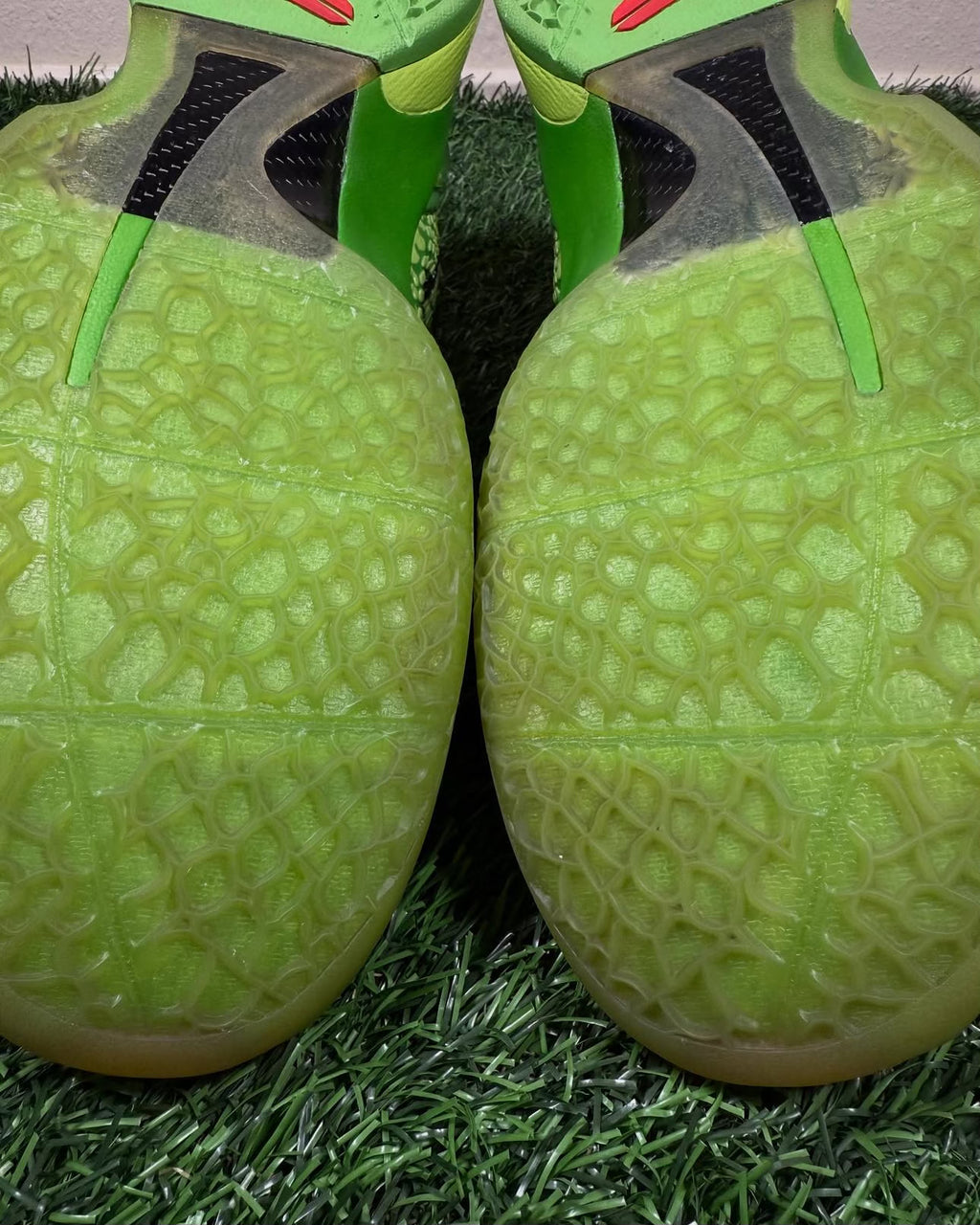 Kobe 6 OG “Grinch” (Size 13)