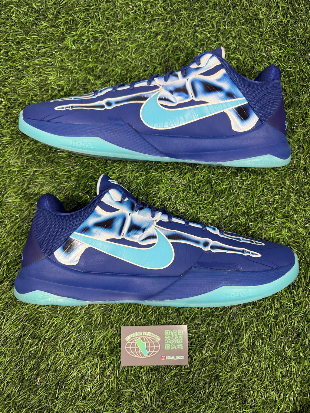 Kobe 5 “X-Ray” (Size 15)