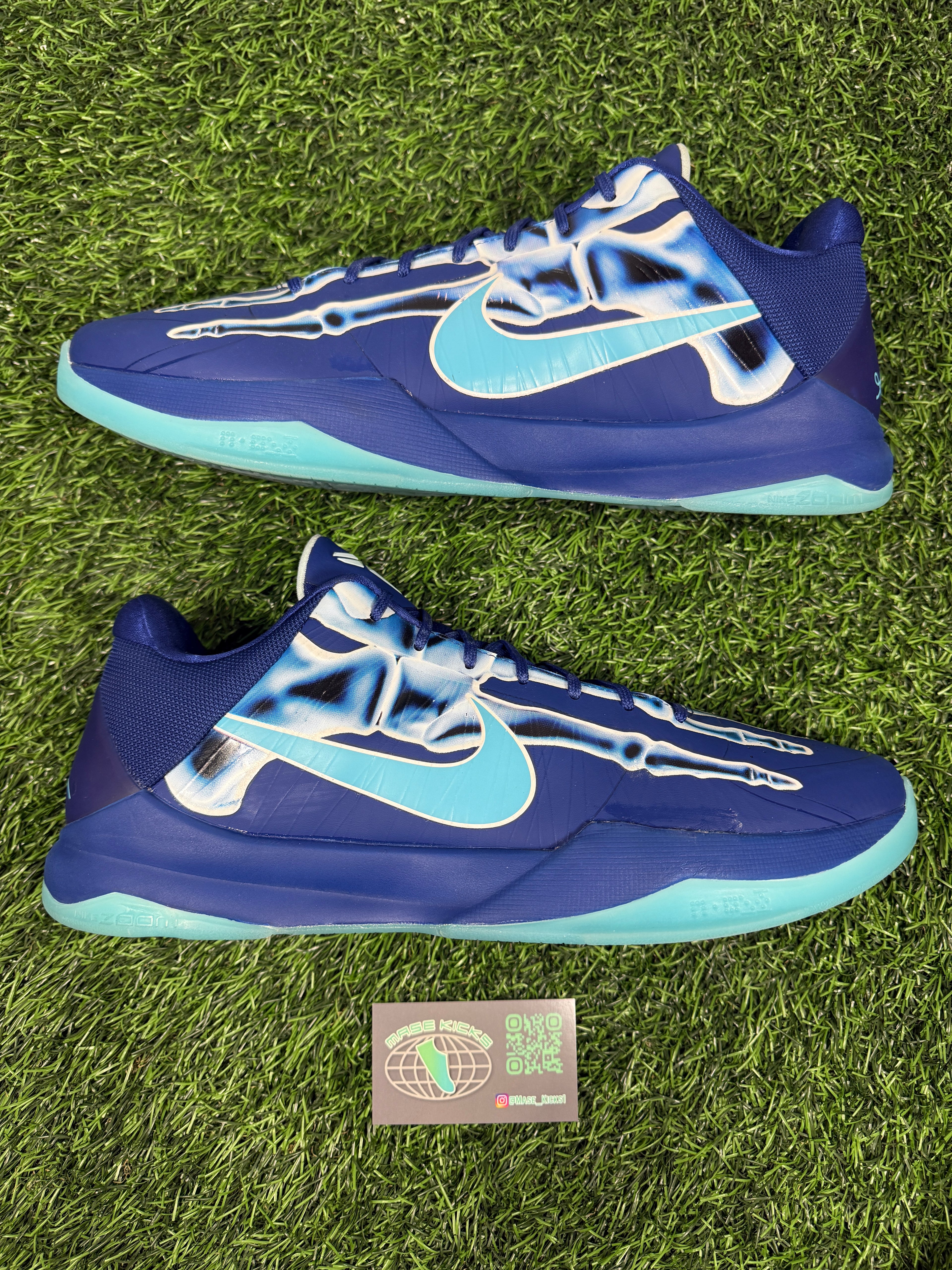 Kobe 5 “X-Ray” (Size 15)