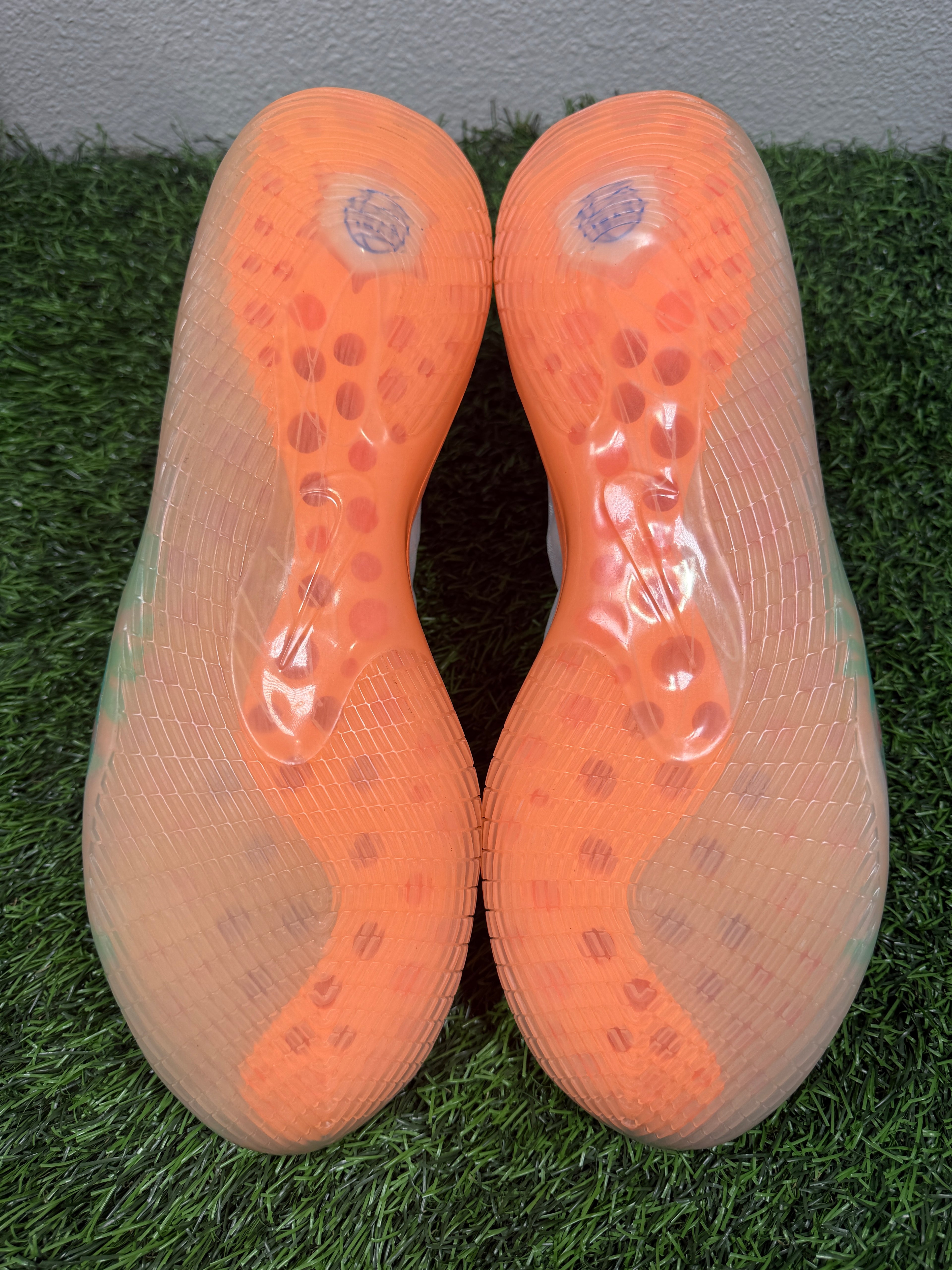 KD 12 “EYBL” (Size 16)
