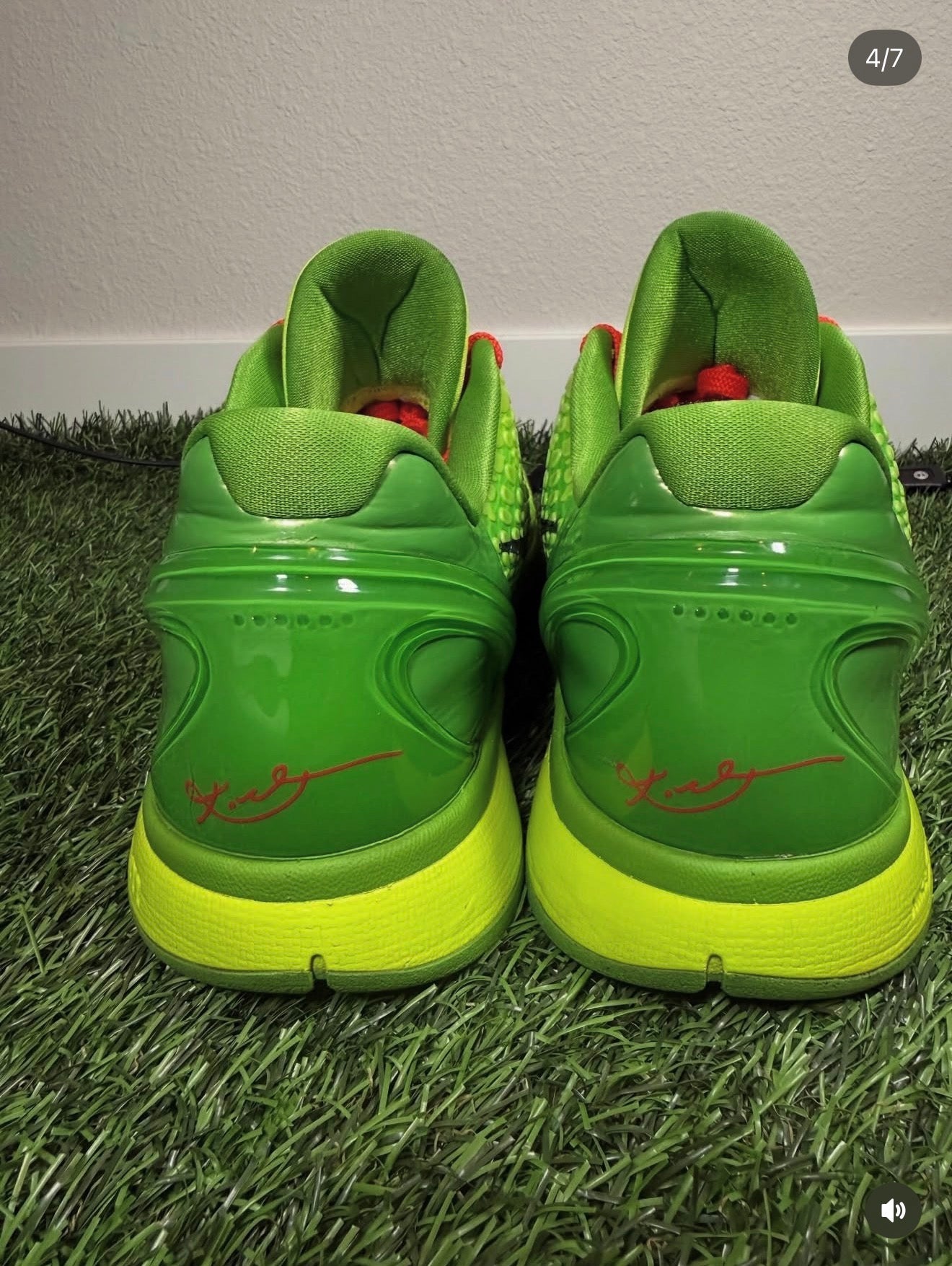 Kobe 6 Protro “Grinch” (Size 15)