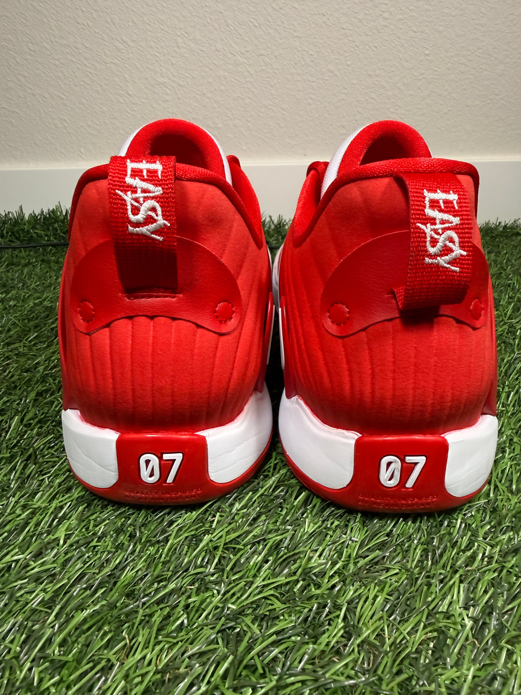 KD 15 TB “Red/White”
