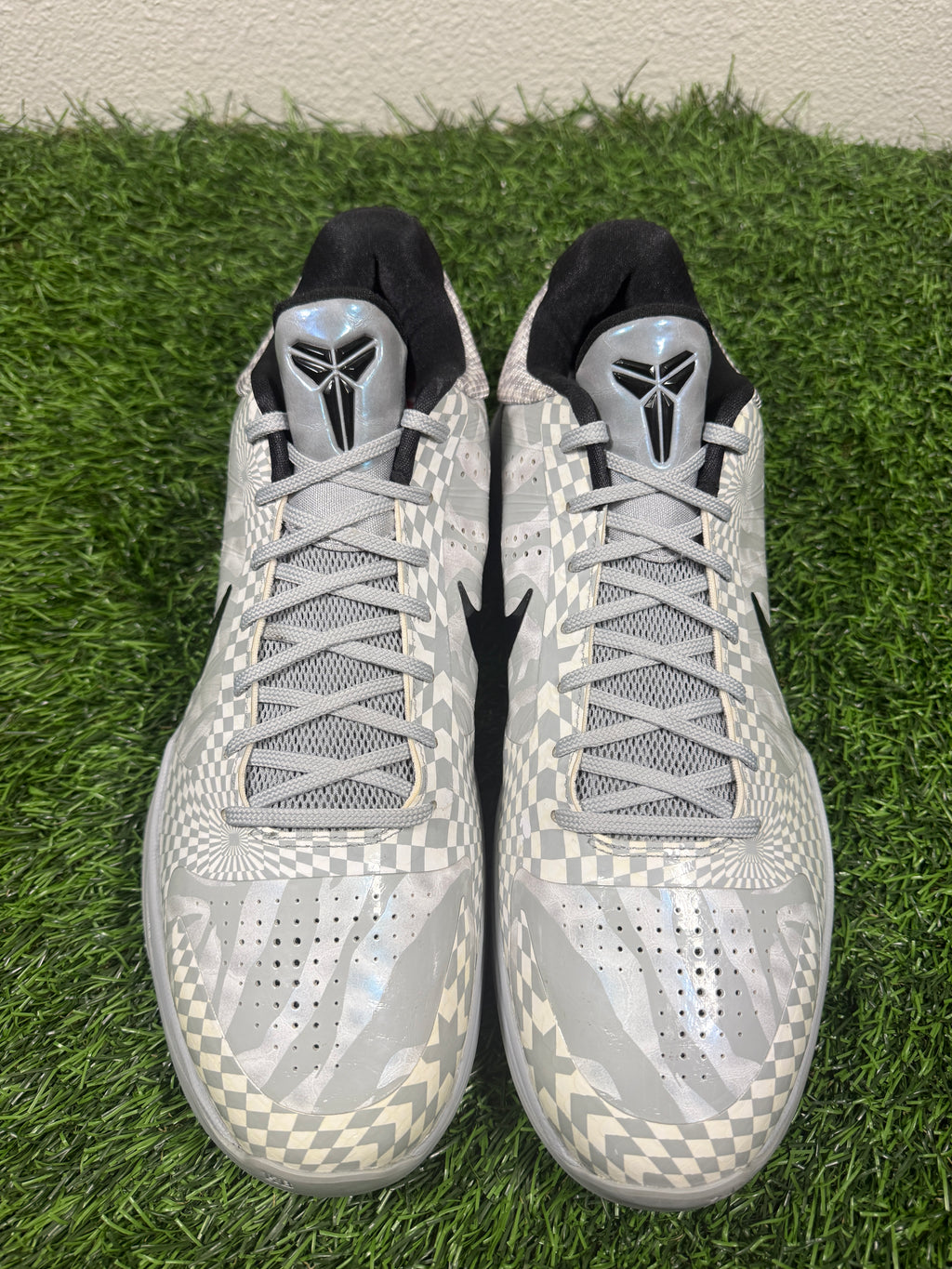 Kobe 5 “Zebra” (Size 14)