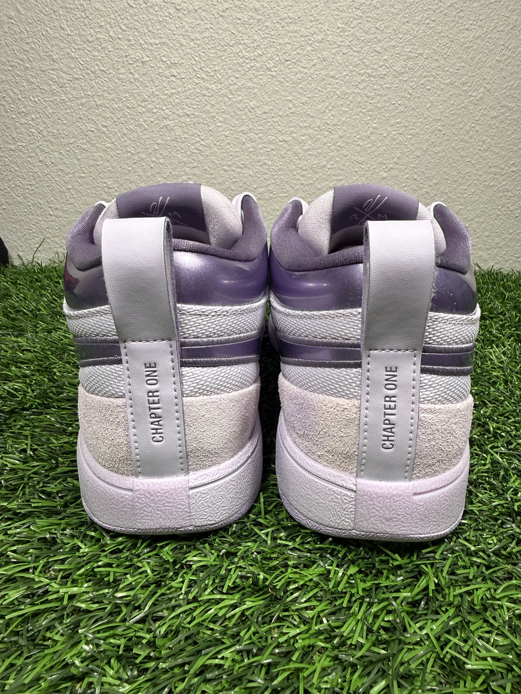 Book 1 “Lilac” (Size 11)