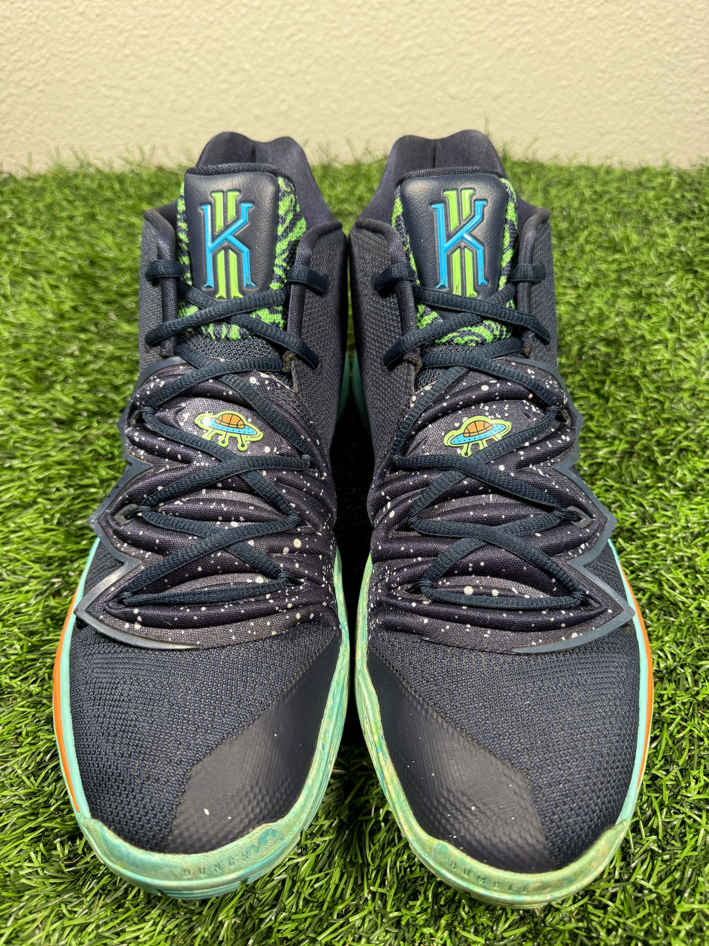 Kyrie 5 “UFO” (Size 13)