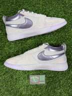 Book 1 “Lilac” (Size 11)