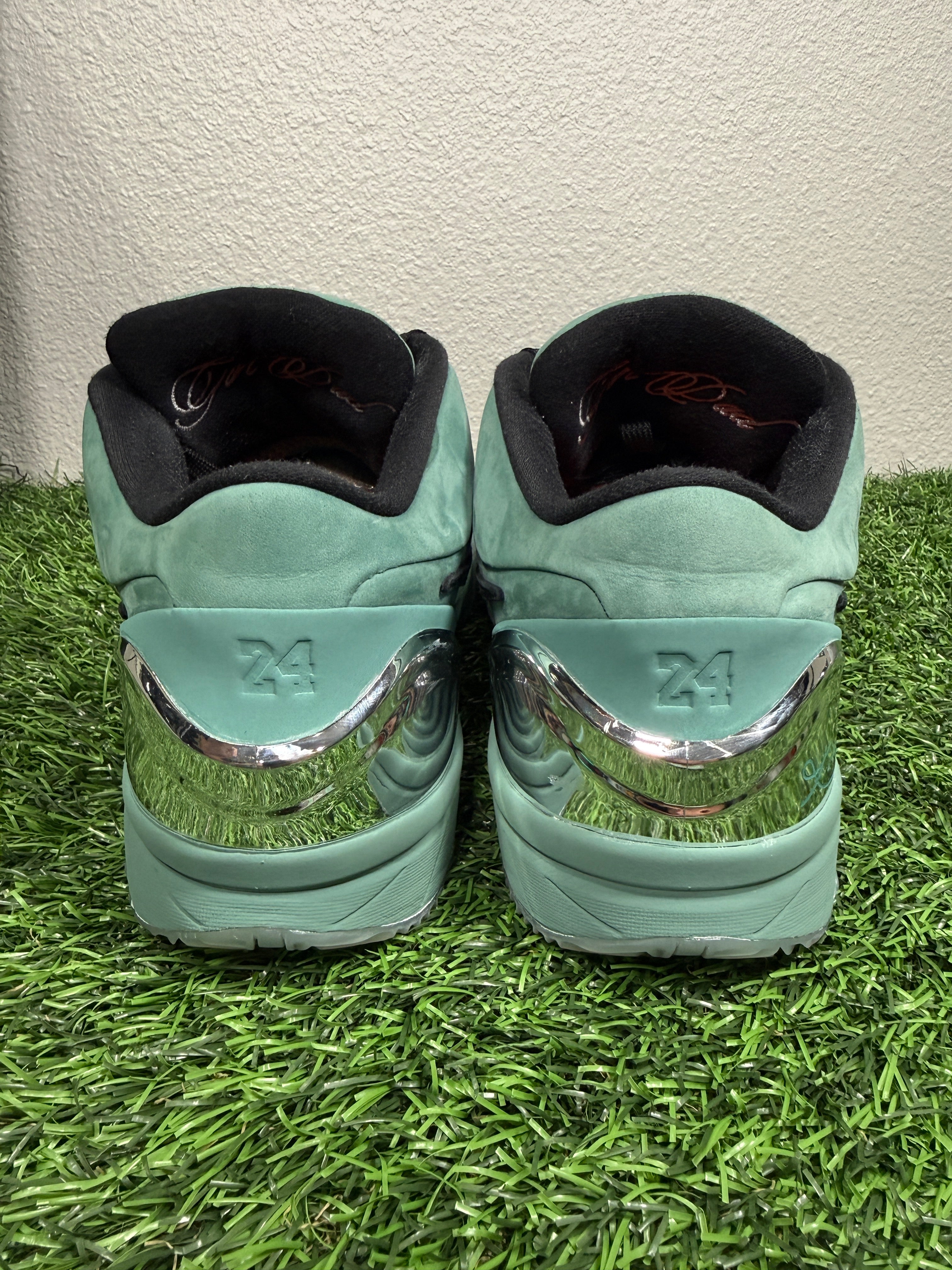Kobe 4 “Girl Dad” (Size 15)