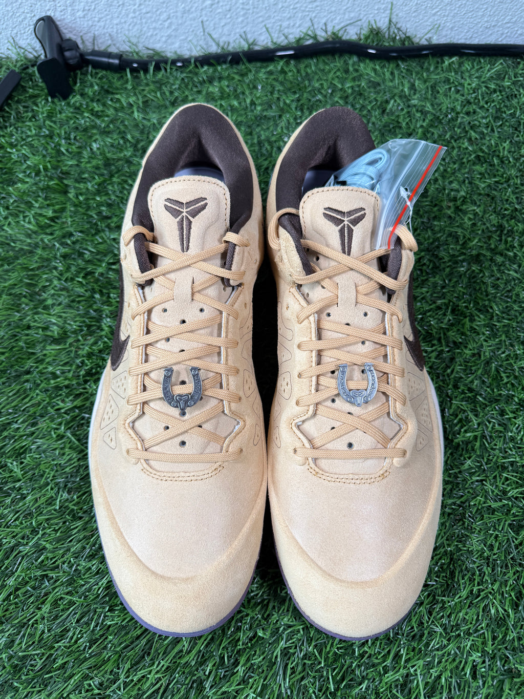 Kobe 8 “Siempre Hermanos” (Size 14)