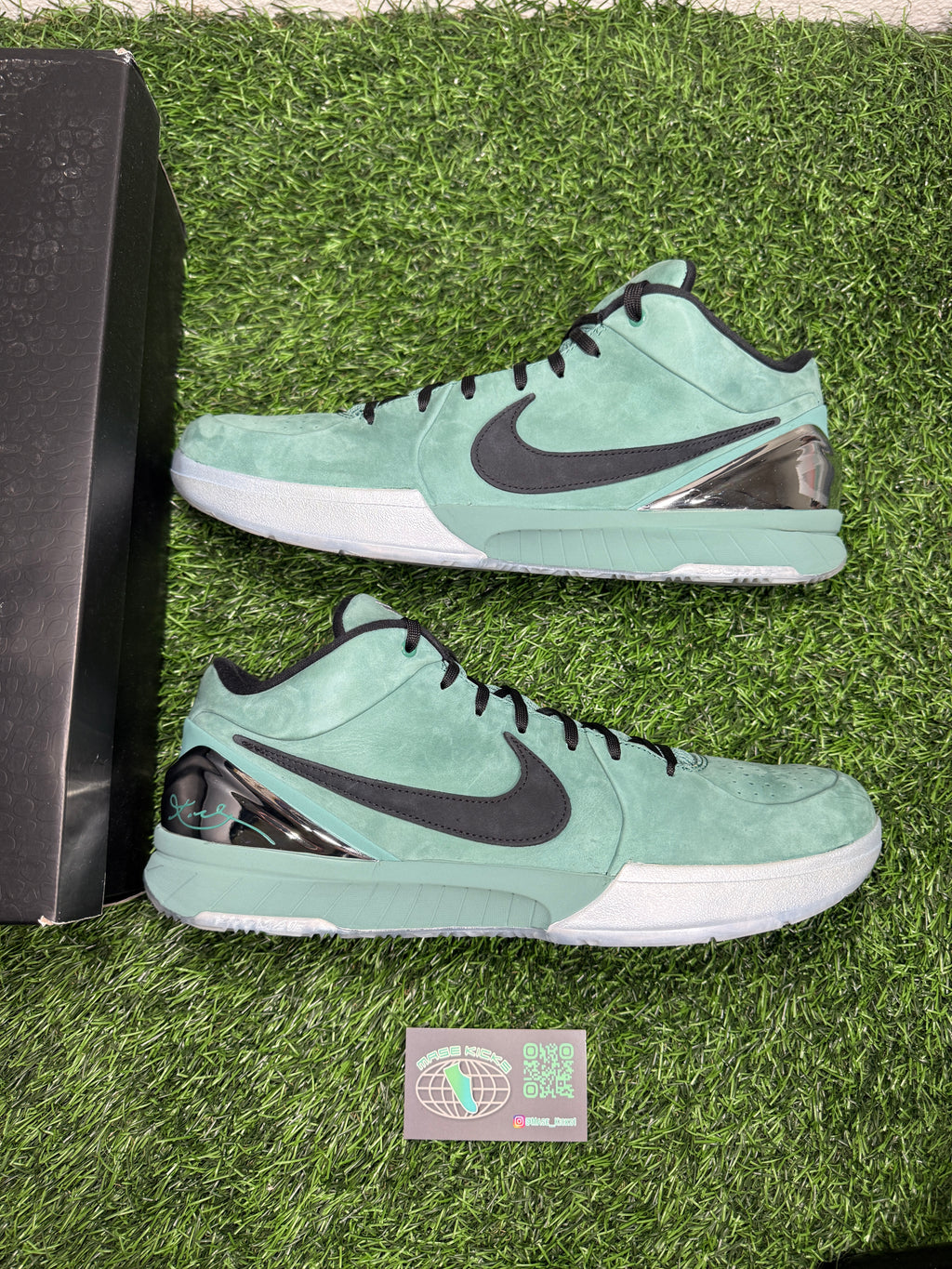 Kobe 4 “Girl Dad” (Size 15)