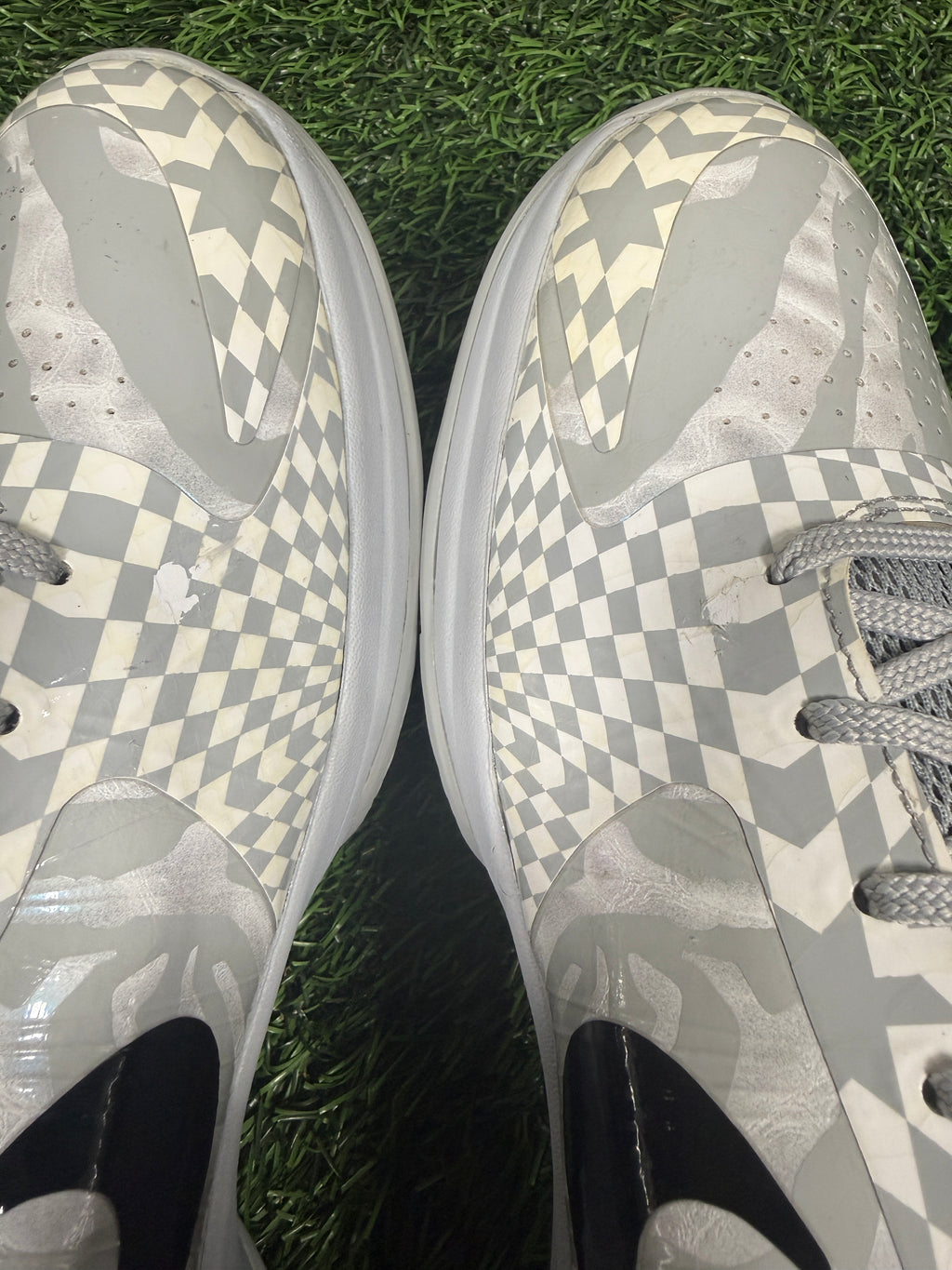 Kobe 5 “Zebra” (Size 14)