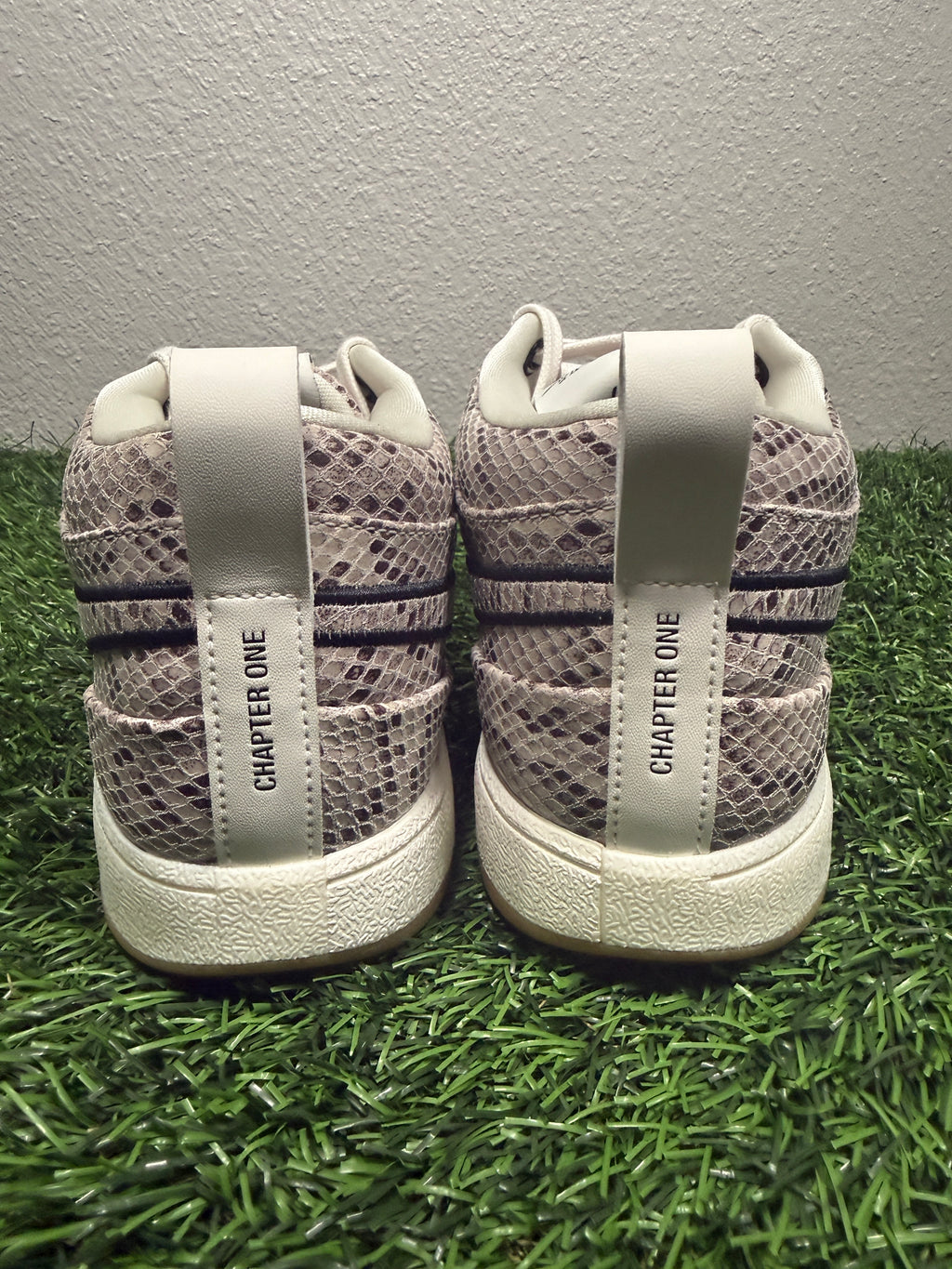 Book 1 “Python” (Size 11.5)