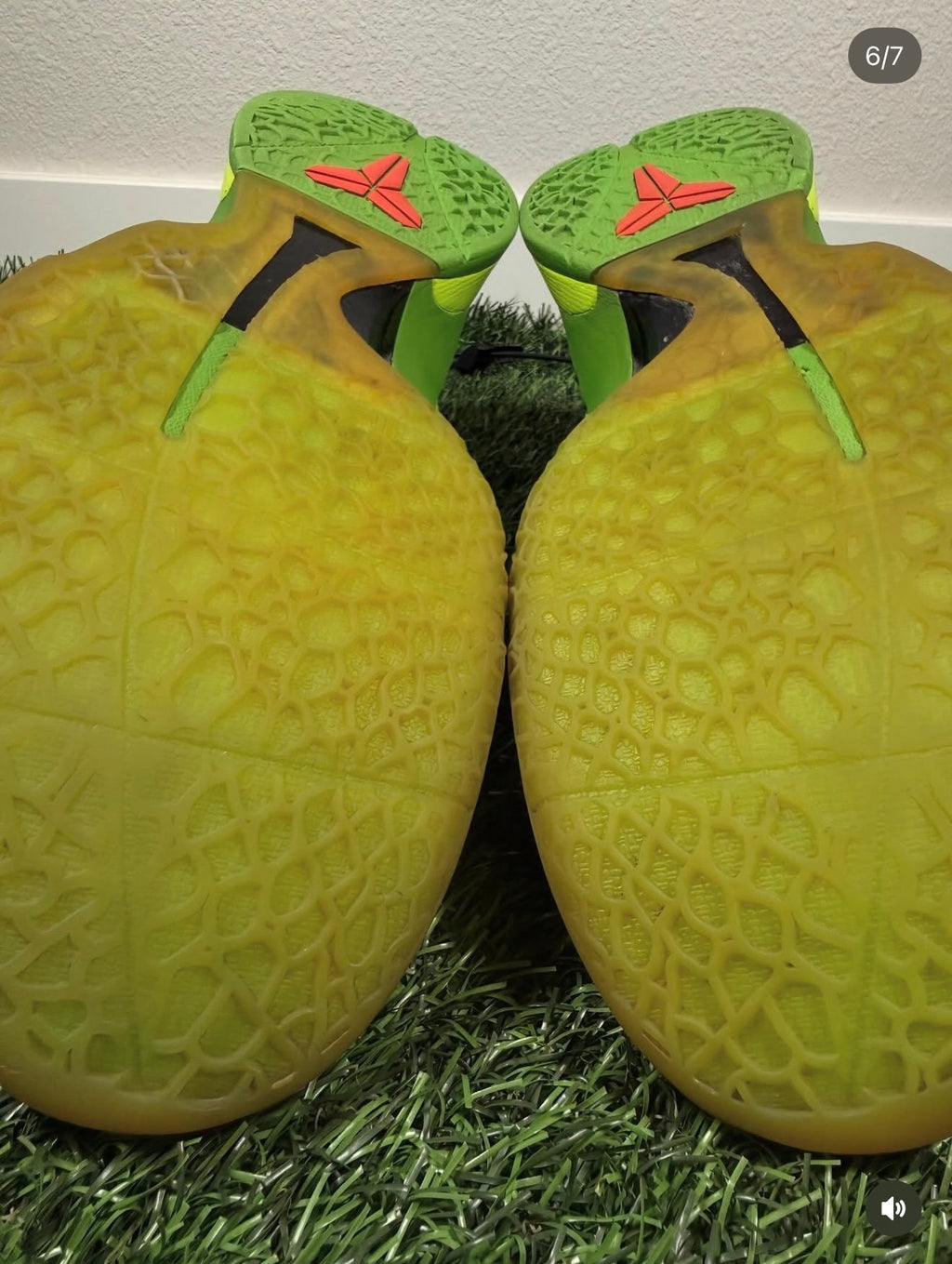 Kobe 6 Protro “Grinch” (Size 15)