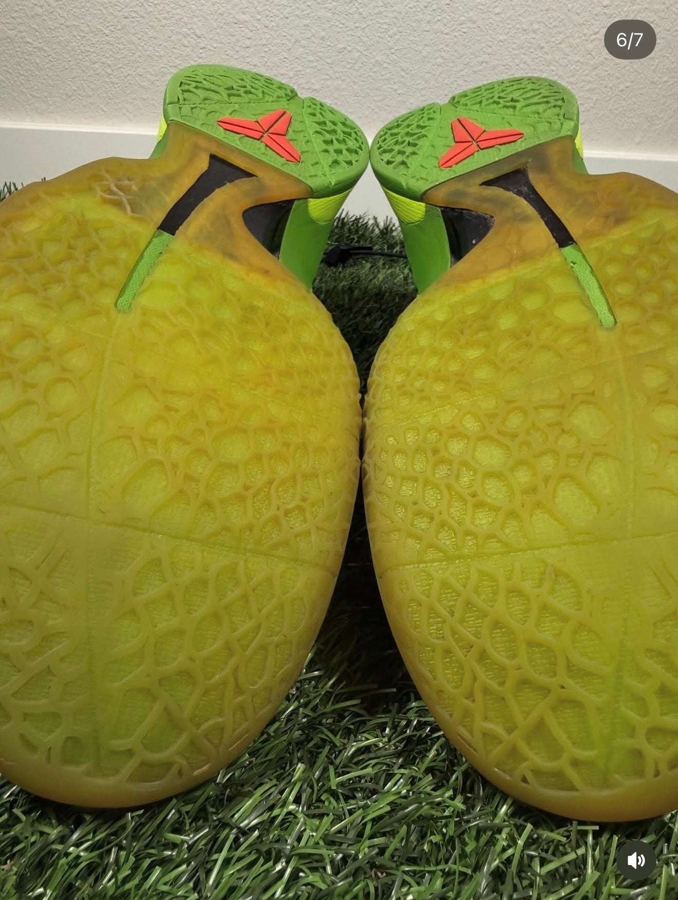 Kobe 6 Protro “Grinch” (Size 15)