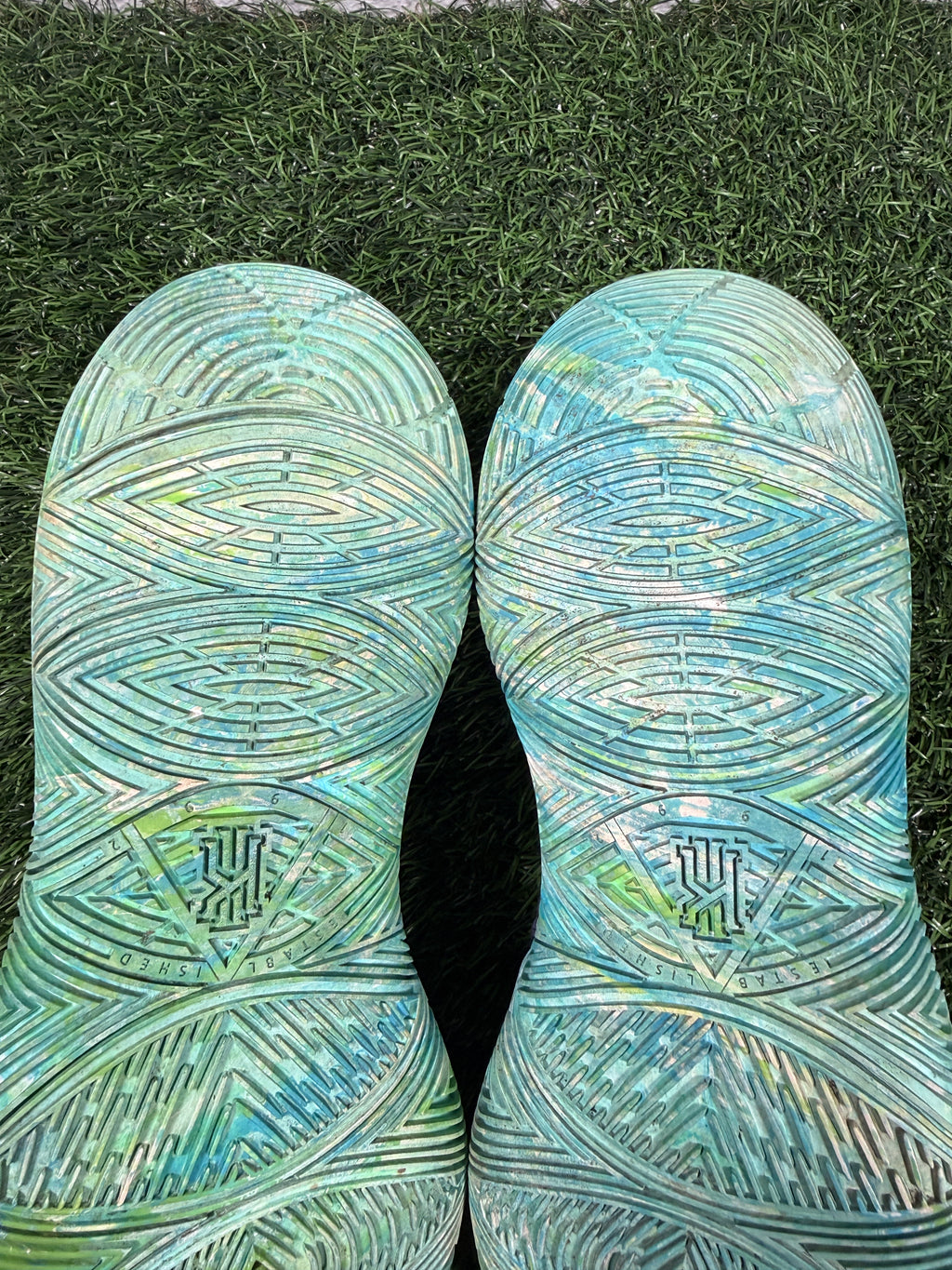 Kyrie 5 “UFO” (Size 13)