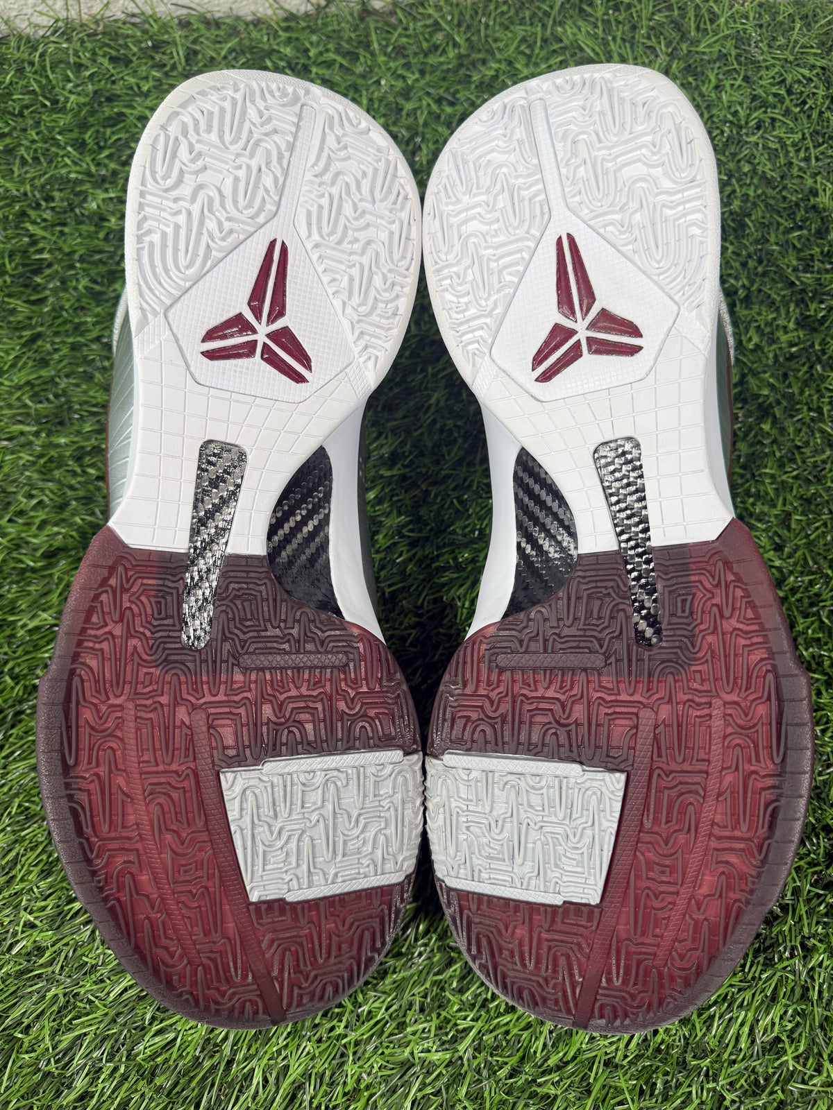 Kobe 5 “Lower Merion” (Size 14)