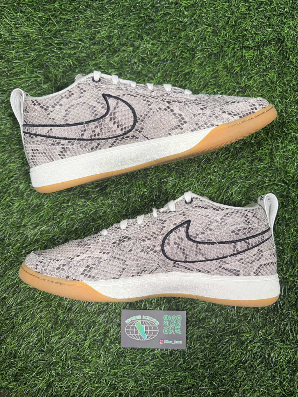Book 1 “Python” (Size 11.5)