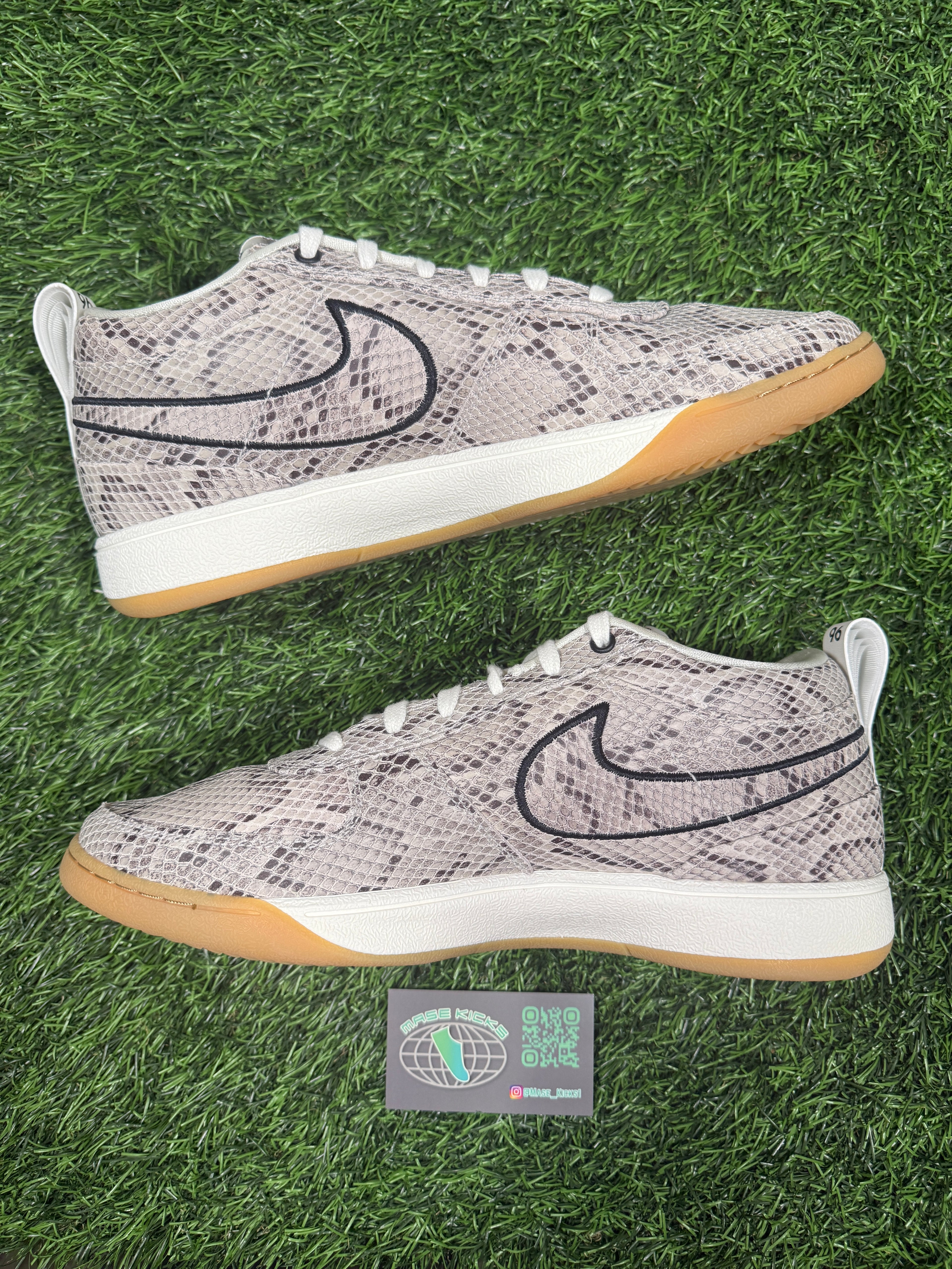 Book 1 “Python” (Size 11.5)