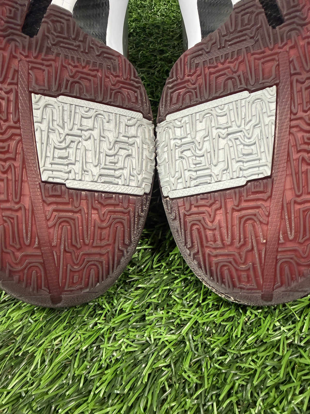 Kobe 5 “Lower Merion” (Size 14)