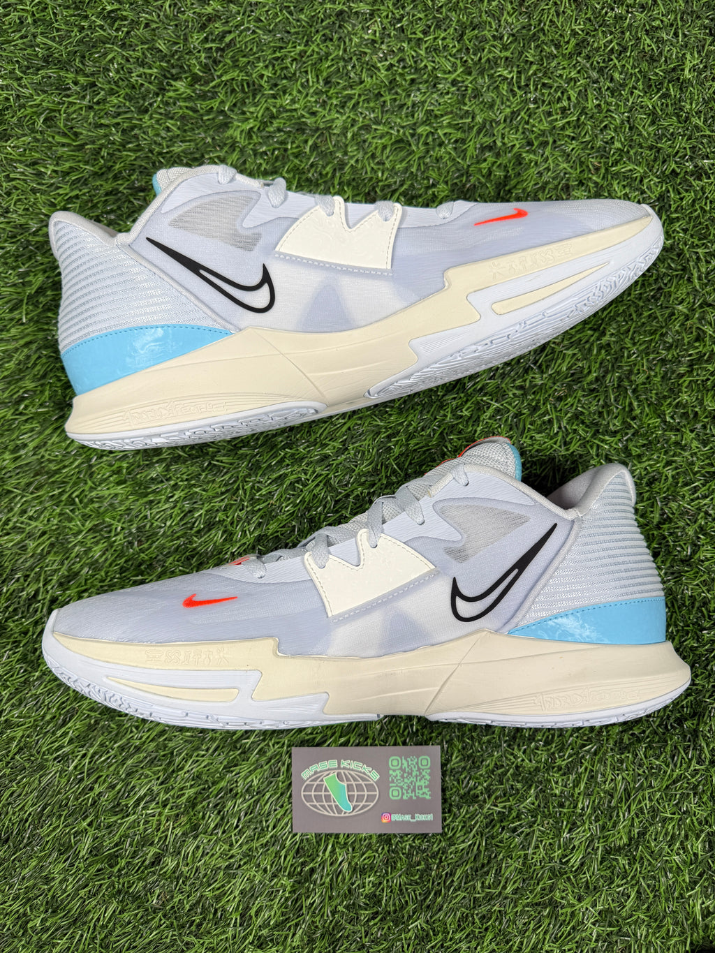 Kyrie 5 Low “Nets” (Size 14)