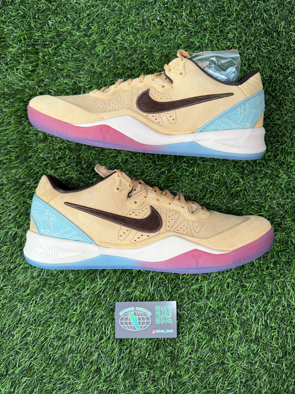 Kobe 8 “Siempre Hermanos” (Size 14)
