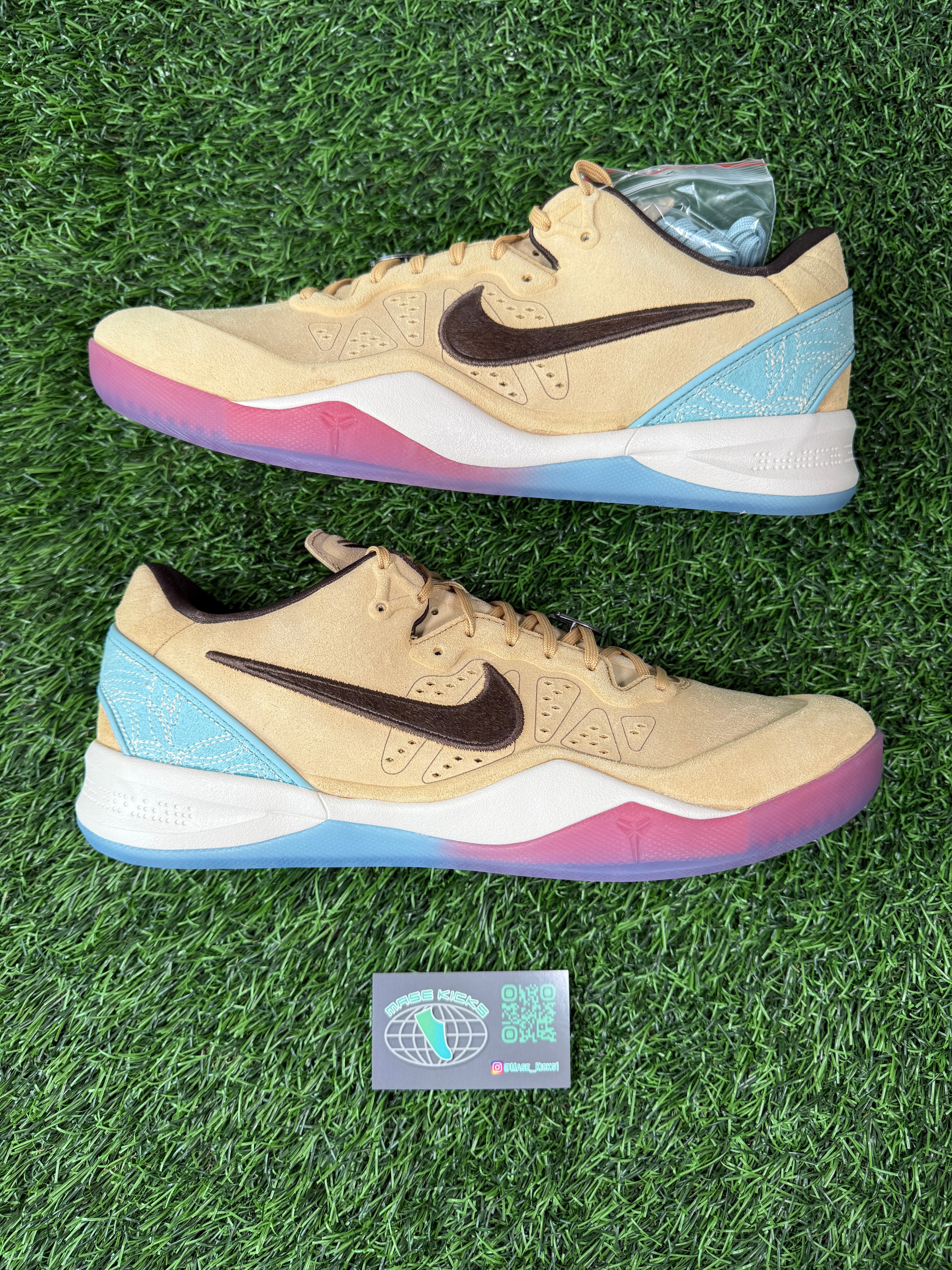Kobe 8 “Siempre Hermanos” (Size 14)