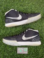 Kyrie 1 ID “Oreo” (Size 9)-Mase Kicks